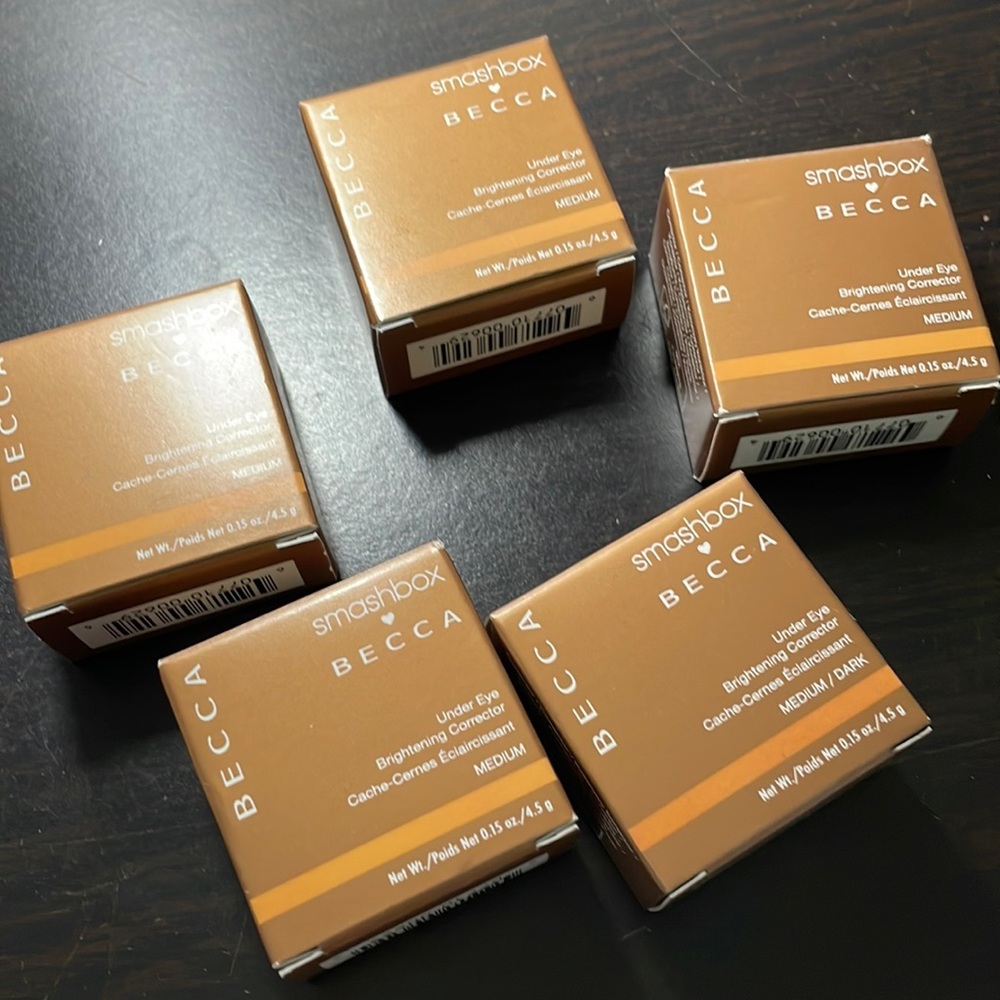 🆕 Smashbox X Becca Under Eye Brightening Corrector